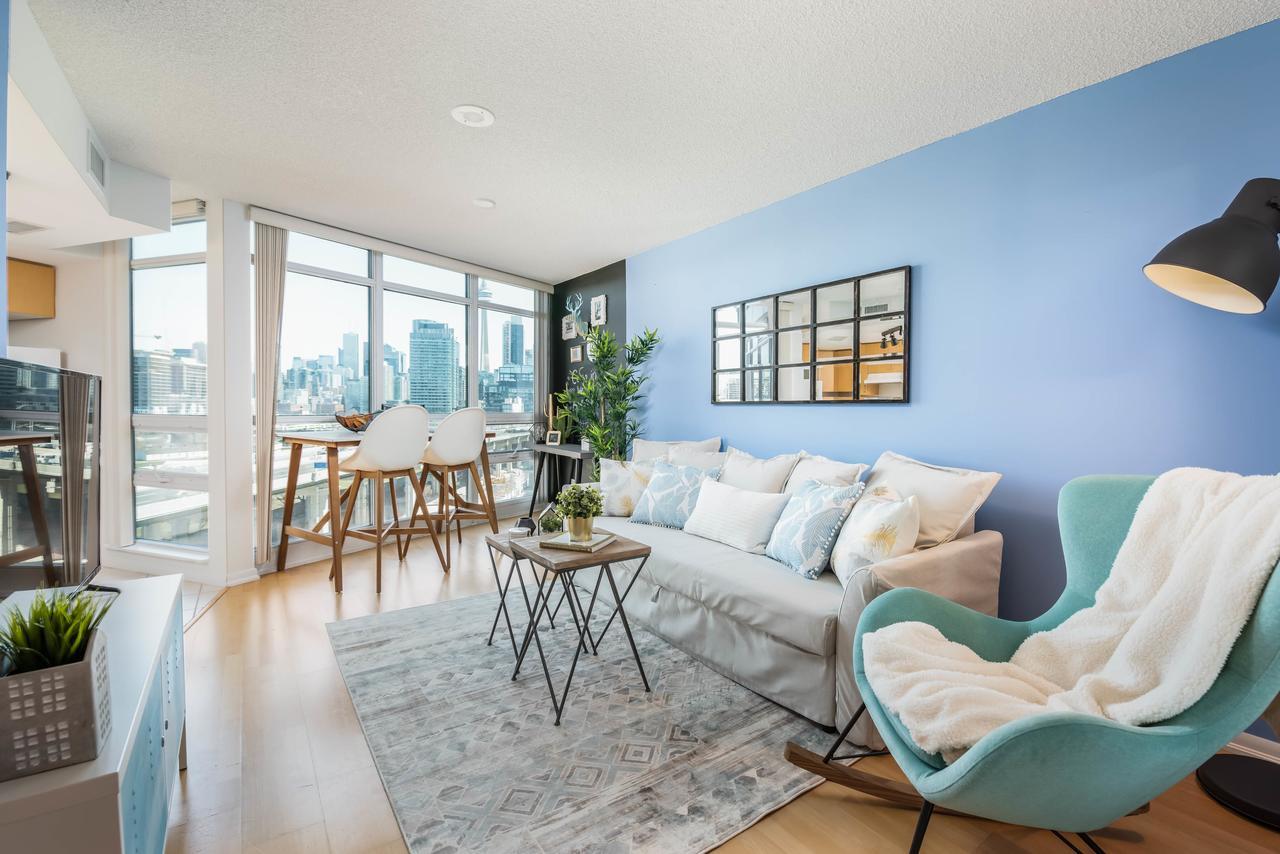 Cityscape Condo In Fort York Toronto Luaran gambar
