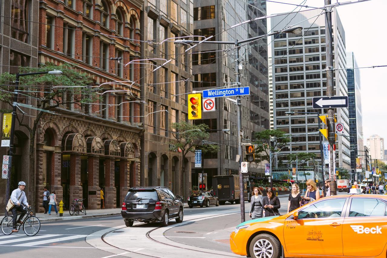 Cityscape Condo In Fort York Toronto Luaran gambar